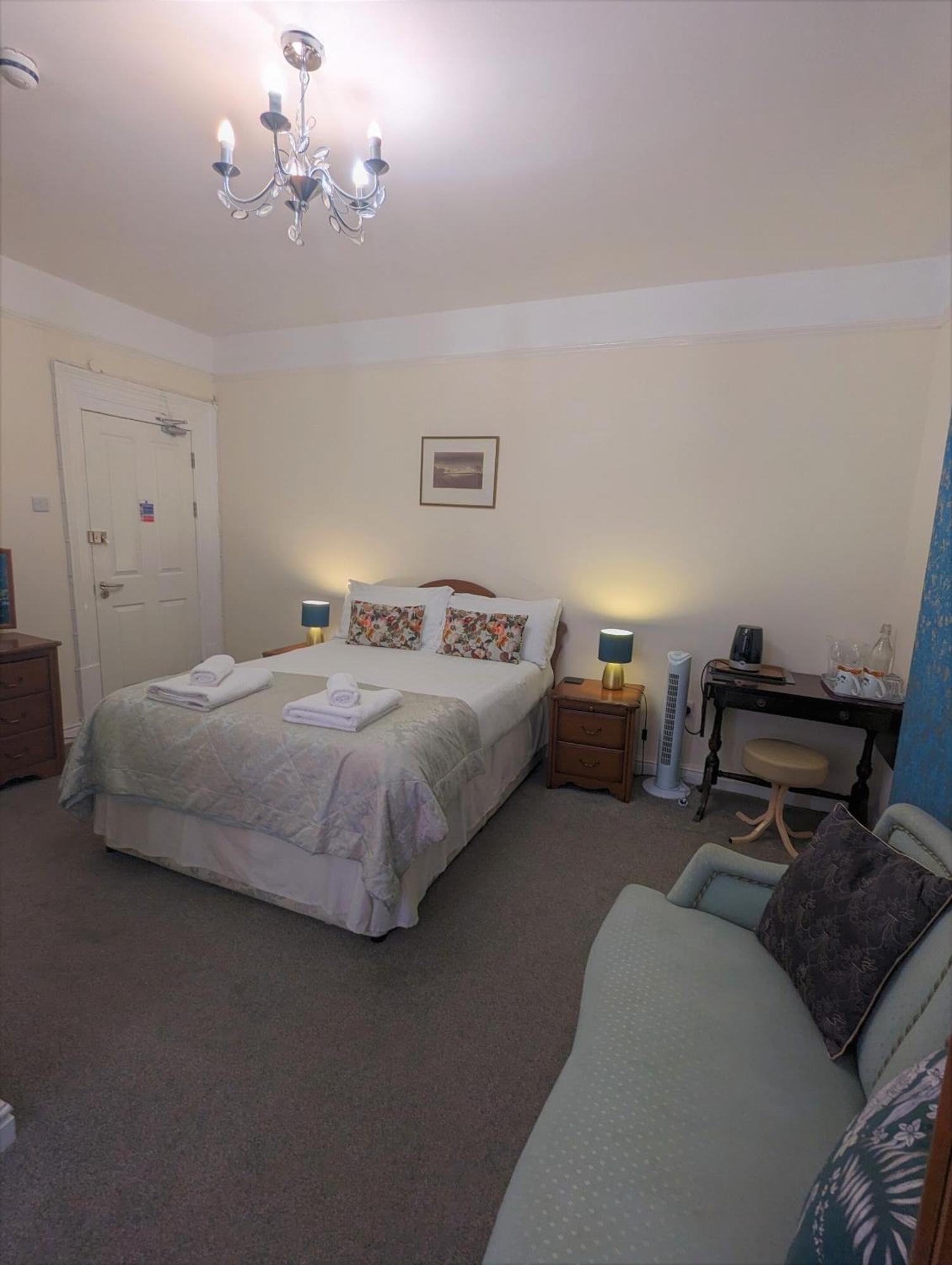 The Senarth Bed and Breakfast Λαντούντνο Δωμάτιο φωτογραφία