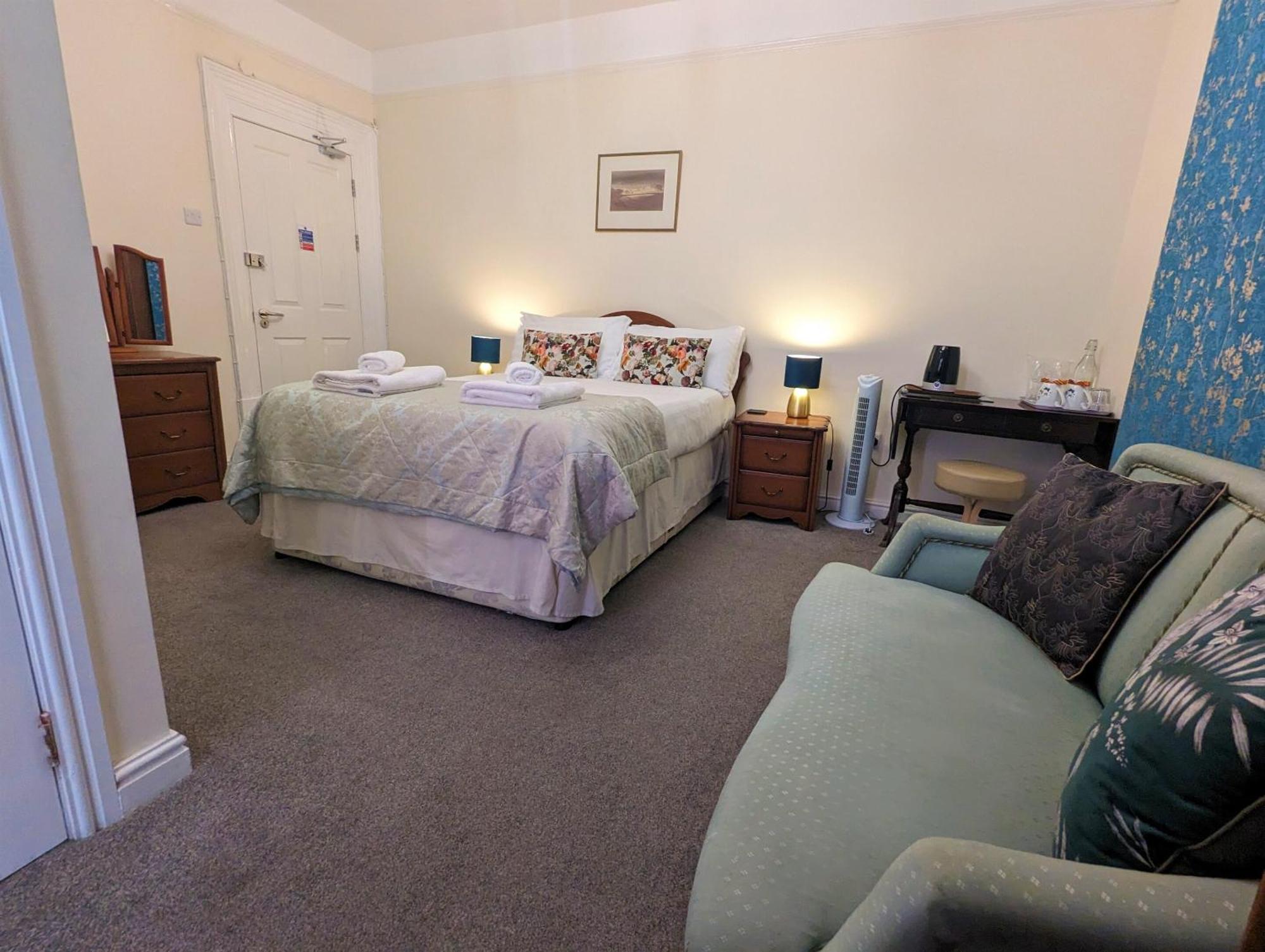 The Senarth Bed and Breakfast Λαντούντνο Δωμάτιο φωτογραφία